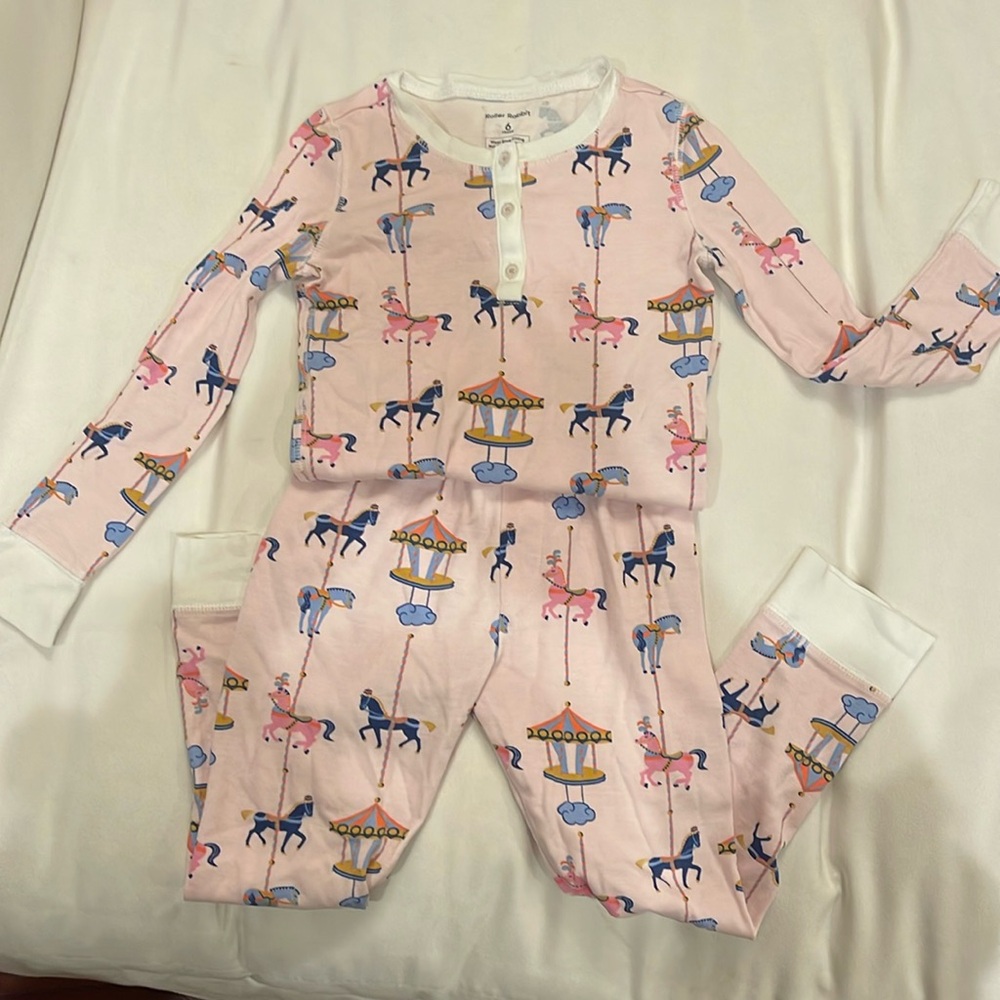 EUC 
Roller Rabbit 🎠 RARE
Size 6 girls